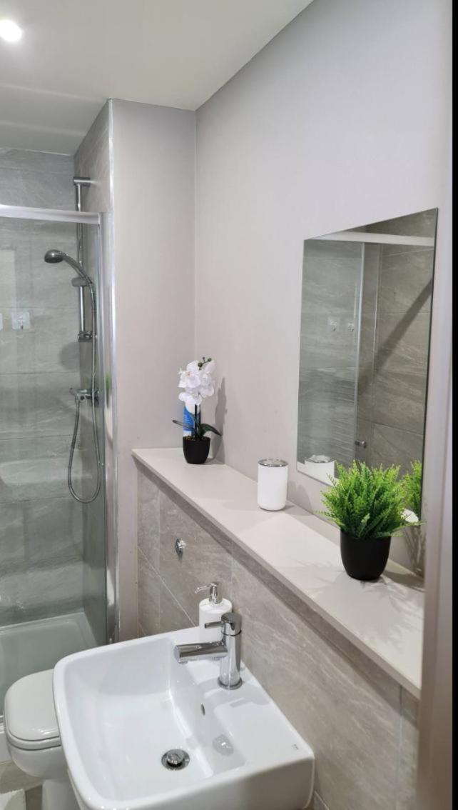 Charming 1-bed In Leeds (West Yorkshire)