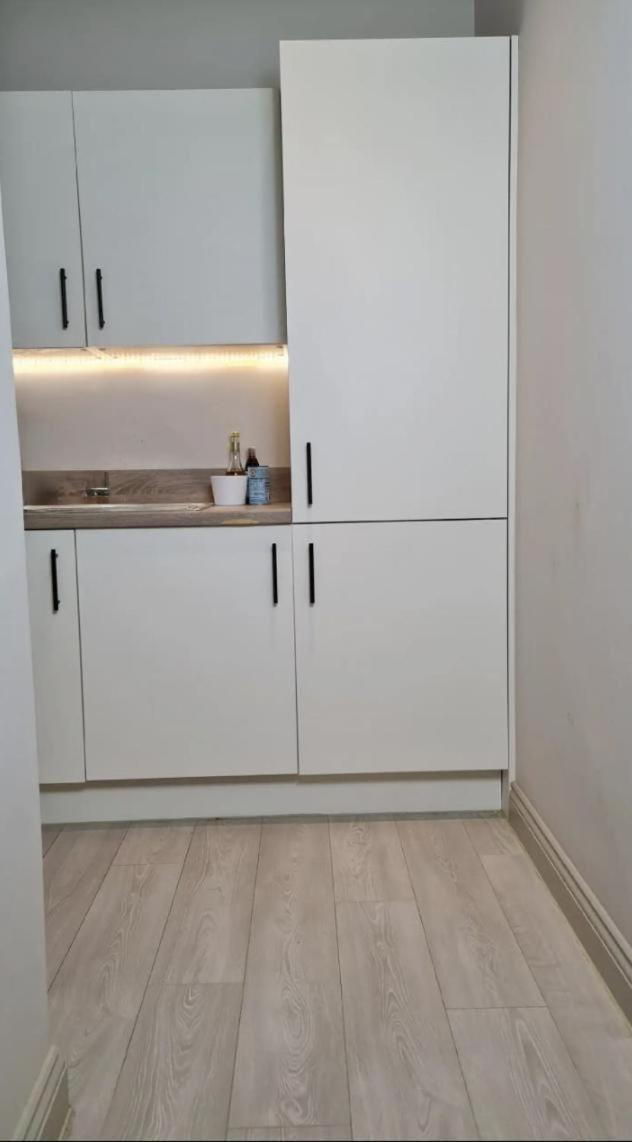 Charming 1-bed In *